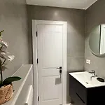 Boulevard Suites-lushnje 아파트