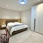 Boulevard Suites-lushnje * Lushnjë