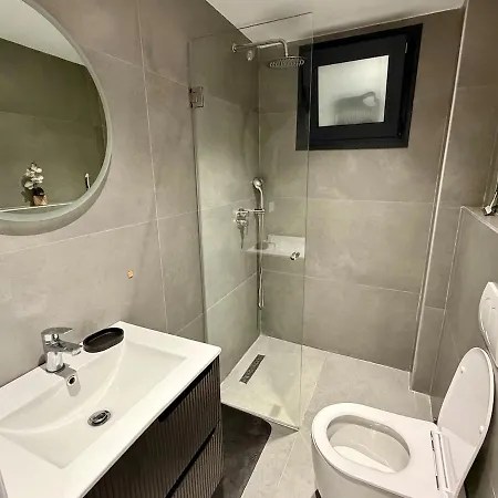 Boulevard Suites-lushnje Апартаменты