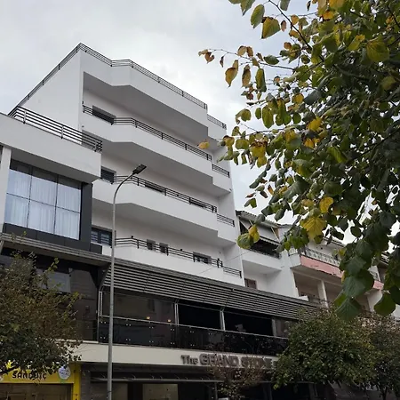 Apartment Boulevard Suites-lushnje