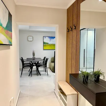 Boulevard Suites-lushnje