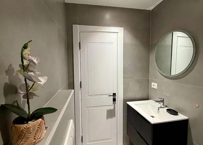 Boulevard Suites-lushnje Apartment